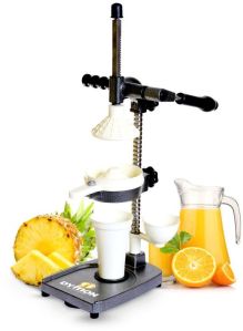 Dymon Itlay-Master world's first portable hand press juicer