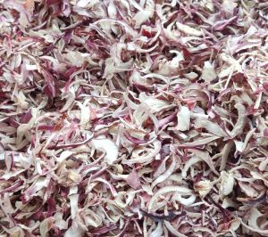red onion flakes