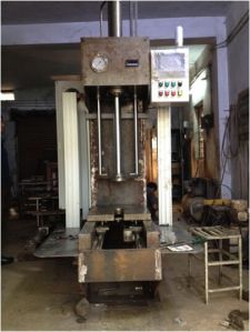 Hydraulic press with Power pack
