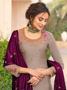 Zubeda Nirva Georgette Salwar Suits