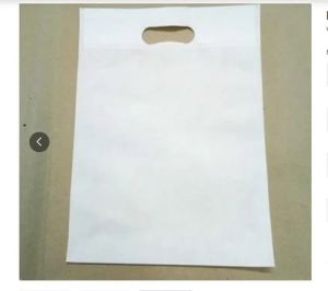 Non Woven Plain D Cut Bags