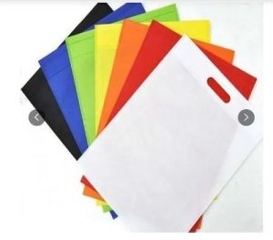 Non Woven Plain D Cut Bags