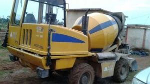 Used Self Loading Concrete Mixture