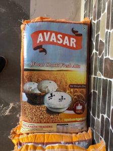 Chakki Fresh Wheat Atta (2 Kg)