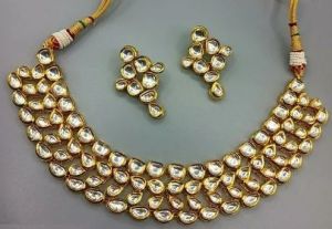 Kundan Necklace Set