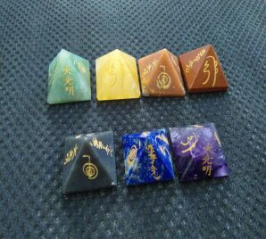 Seven Chakra Pyramid Set