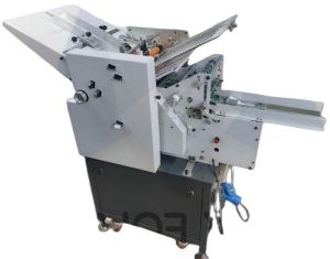 INSECTICIDE LEAFLET PAPER FOLDING MACHINE