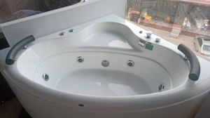 Jacuzzi Massage Bathtub