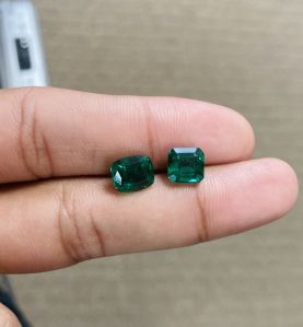 Emerald cut Stone