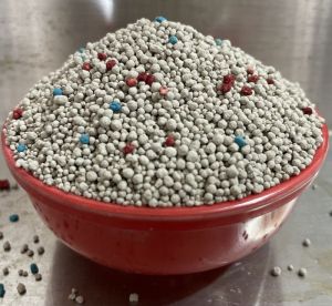 Bentonite Clumping Cat Litter