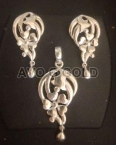 92.5 Silver Floral Pendant Set