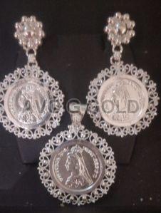 92.5 Silver Queen Pendant Set