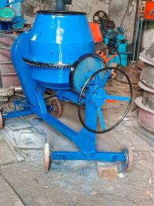 PORTABLE MINI MIXER 700LTR 1.5 BAG (250KG-280KG) DIESEL ENGINE