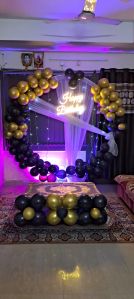 Balloon ring decoration