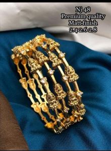 Matfinish gold bangles