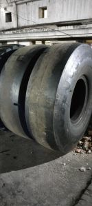 reach stacker tyre