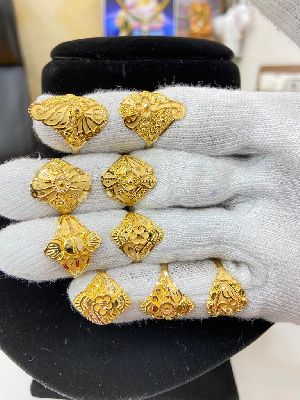 Ladies Fancy Gold Ring
