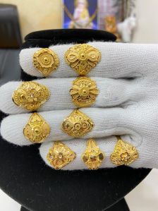Ladies Fancy Gold Ring