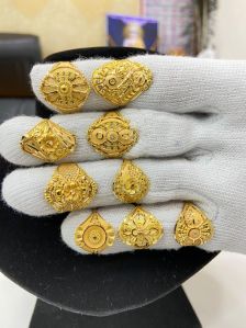 Ladies Fancy Gold Ring