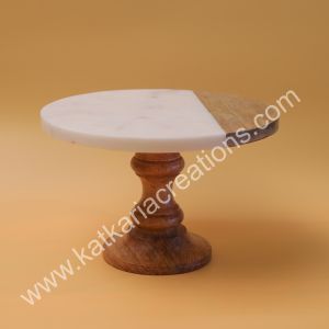 Marble and wood joint cake stand