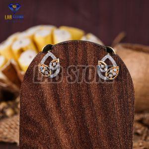 Aesthetic Round Cut Diamond Yellow Gold Stud Earrings