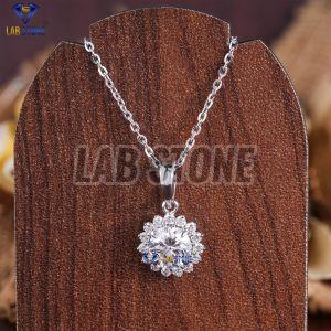 Classic Round Cut Diamond White Gold Pendant