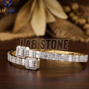 Baguette & Round Cut Diamond Yellow Gold Bracelet