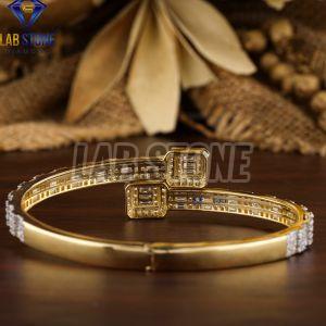 Baguette & Round Cut Diamond Yellow Gold Bracelet
