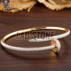 Modern Round Cut Diamond Yellow Gold Bracelet
