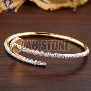 Modern Round Cut Diamond Yellow Gold Bracelet