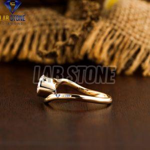 Pear Cut Diamond Yellow Gold Ring