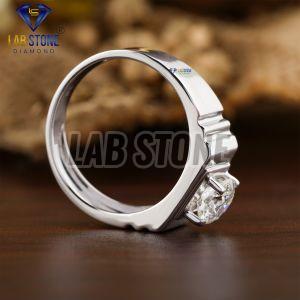 1.24 TDW Round Cut Diamond White Gold Ring
