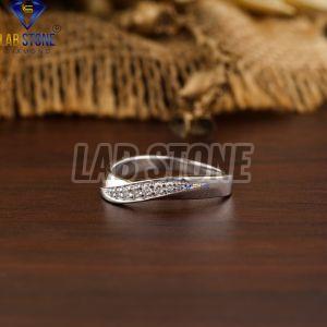 Stylish Round Cut Diamond White Gold Ring
