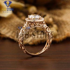 Aesthetic Round Cut Diamond Rose Gold Ring