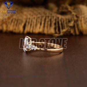 Stunning Pear Cut Diamond Yellow Gold Ring