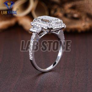 Emerald & Round Cut Diamond White Gold Ring