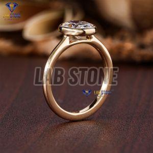 Graceful Oval Cut Diamond Yellow Gold Ring