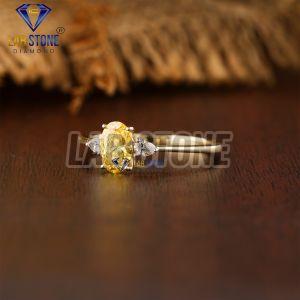 Pear & Y. Oval Cut Diamond Yellow Gold Ring