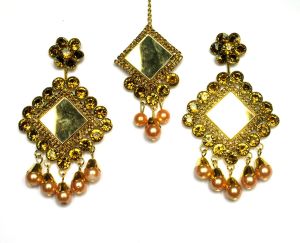 Golden Square Mirror Earrings & Maang Tikka Set