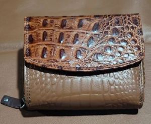 Ladies Alligator Print Leather Wallet