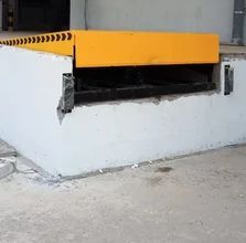 8 Feet Automatic Mild Steel Dock Leveler