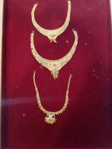 Ladies Golden Gold Necklace