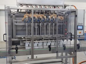 PET Bottle Filling Machine