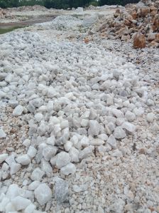 sydhapur granular quartz lumps