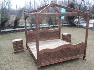 Designer Wooden Poster Bed