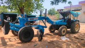 New Holland Tractor Grader