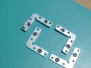 Glass Profile Connector (l &AMP; Fish Type)