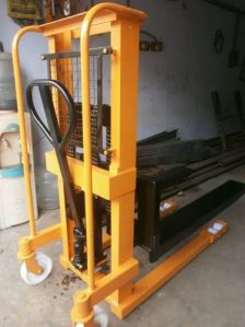 Manual Hydraulic Stacker