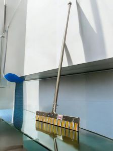 Steel wiper