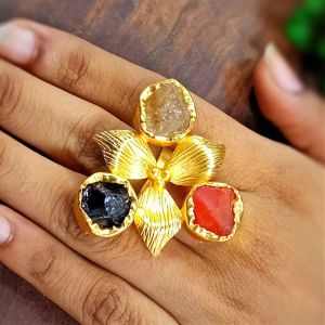 DESIGNER GEMSTONE RING